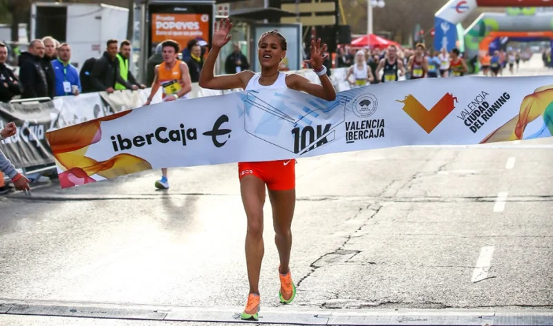 Yalemzerf Yehualaw returns from maternity leave to headline a brutally fast Valencia Half Marathon 2026