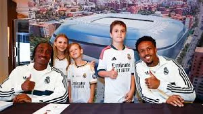 Yan Diomande and Eder Militao meet fans hours before the Clasico — Diomande Real Madrid