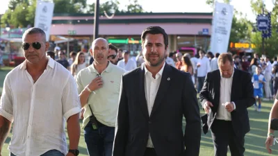 Laporta dines with Enrique Riquelme before the Clásico
