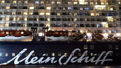 Christian Breden schildert Kollision der Mein Schiff 3 in Bremerhaven