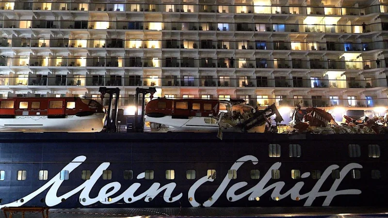 Christian Breden schildert Kollision der Mein Schiff 3 in Bremerhaven