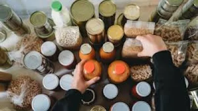 Andy Burnham urges nine litres of water for Beans And Water Sell Out