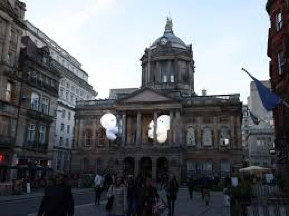 River Of Light Liverpool resumes after three days of cancellations - El ...