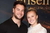 JoJo Siwa Engaged Ring Match Reveals Blue Emerald Design — Jojo Siwa Engaged