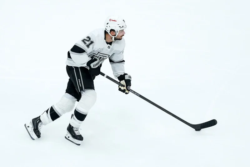 Anton Forsberg expected to start as Kings Vs Blackhawks closes out a punishing road trip