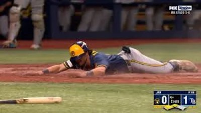 Cooper Pratt bounces back with go-ahead RBI single in Brewers comeback — Pratt Brewers Player