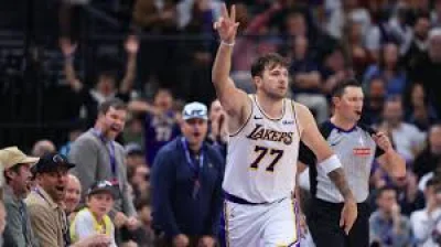 Luka Dončić's 52-point, 10-assist night lifts Lakers to 3-0 in Espn Nba Scores update