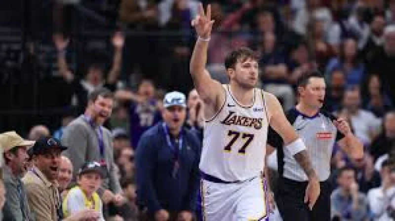 Luka Dončić's 52-point, 10-assist night lifts Lakers to 3-0 in Espn Nba Scores update