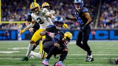 Jahmyr Gibbs Injury Scare After Awkward Slide in Week 7 — Lions Still Found a Way to Win