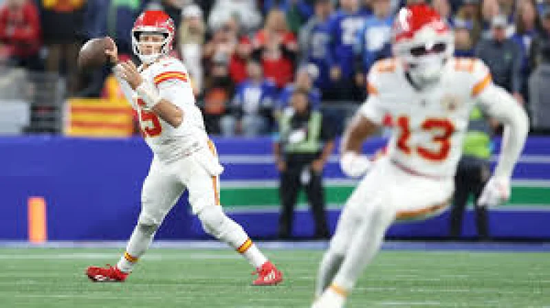 Chiefs calling around for a receiver as injuries pile up — Garrett Wilson
