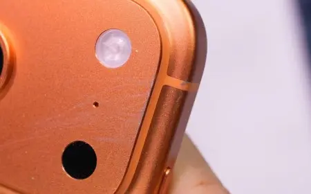 iPhone 17 Scratchgate: Users Report Alarming Scratch Issue on New Pro Models