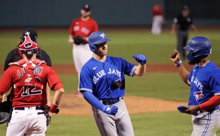 Red Sox vs Blue Jays: Boston Tightens Playoff Race with Key 4–1 Win