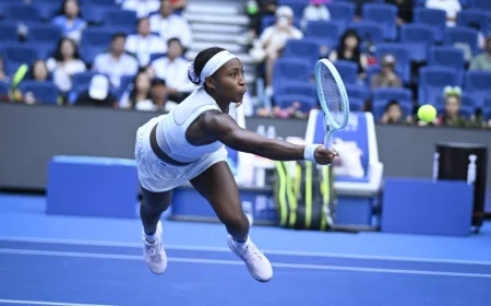 Gauff Secures Thrilling Three-Set Victory Over Fernandez to Continue Beijing Title Defense