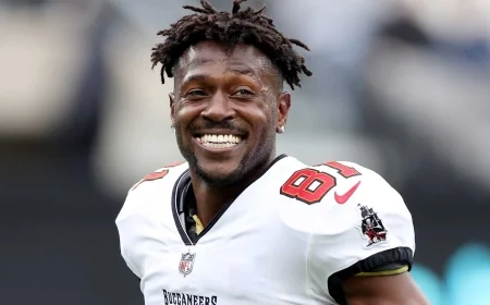 Antonio Brown Criticizes Erika Kirk’s Forgiveness of Charlie in Heated Memorial Speech Response