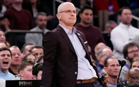 Dan Hurley Discusses Coaching Philosophy Maui Defeats Lakers Insights and Geno Auriemma’s Wake-Up Call