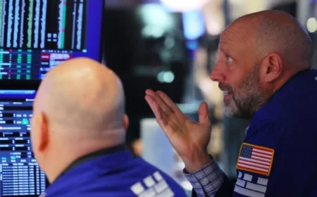 S&P 500 Declines Amid Looming U.S. Government Shutdown While Wall Street Nears Monthly Gains Live Updates