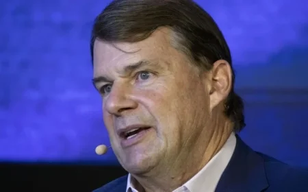 Ford CEO Predicts Halved EV Sales Post-Tax Credit Expiration