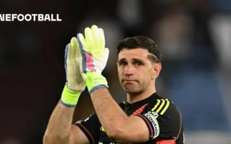 Crouch Criticizes United for Missing Argentinian Superstar