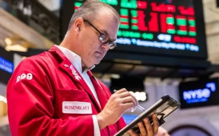 Stock Futures Steady as Investors Overlook Government Shutdown Concerns