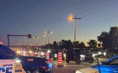 SPVQ Motorcyclist Escorting Near Centre Vidéotron Hit by Car