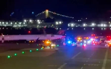 Jet Collision on Ground at LaGuardia Airport During Taxiing