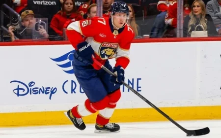 Mikkola Inks Eight-Year Deal with Panthers