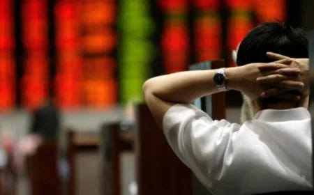 Asian Stocks Rise on Rate Cut Bets and AI Enthusiasm