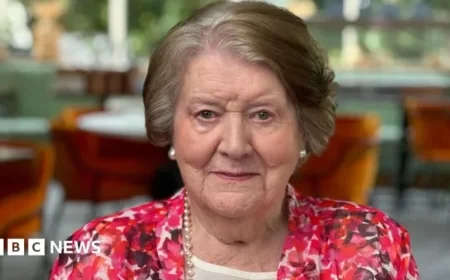 “Patricia Routledge, ‘Keeping Up Appearances’ Star, Passes Away at 96”