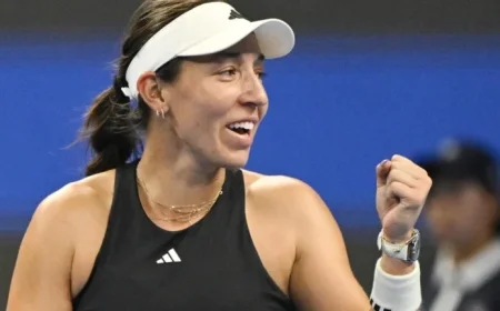 Pegula Overcomes Navarro to Reach Noskova Semi-Final in Beijing