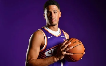 Devin Booker Leads Suns, Inspired by Steve Nash’s Legacy