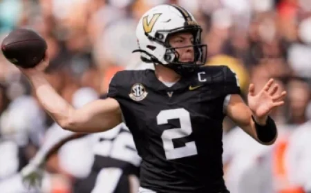 Cowboys Rookie RB Sidelined by Blisters from Louis Vuitton Cleats