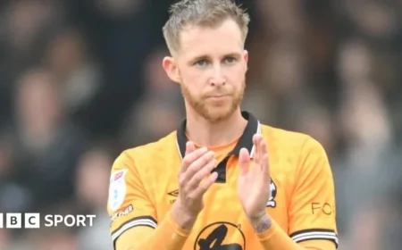 Cheltenham Town Secures Midfielder Ben Stevenson on Short-Term Contract