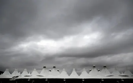 Over 400 Flights Delayed by Thunderstorms at Denver Airport