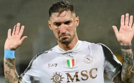 Napoli Suffers Dual Blow Against Genoa: Lobotka and Politano Out