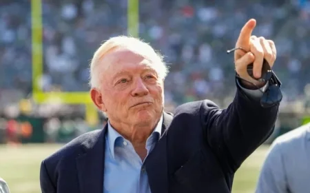 Cowboys Owner Jerry Jones Faces Scrutiny for Gesture at Jets Fans