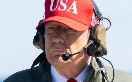 Trump Fails to Incite Navy Against Obama, Faces Awkward Silence