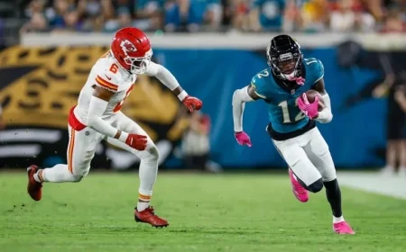 Jaguars Rookie WR Travis Hunter Shines with Catch, Faces Injury Scare at CB