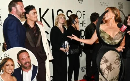 Jennifer Lopez and Ben Affleck Reunite at ‘Kiss of the Spider Woman’ Premiere