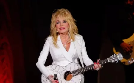 Dolly Parton’s Sister Seeks Prayers Amid Legend’s Health Struggles