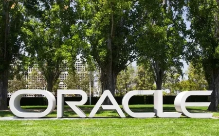 Oracle Stock Declines Amid AI Business Report
