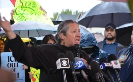 SW Side Activists Urge Property Owner to Remove ICE from Parking Lot