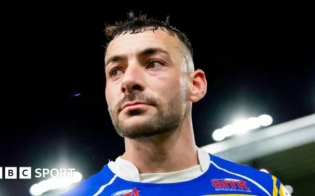 Leeds Rhinos’ Jake Connor Wins 2025 Steve Prescott MBE Man of Steel