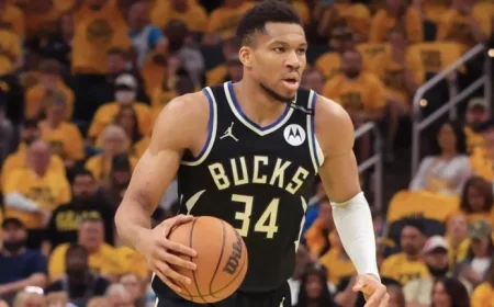 Knicks’ Giannis Trade Offer Seen as Weak, Bucks Uninterested