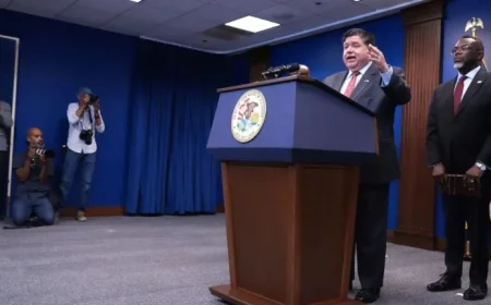 Trump Urges Jail for Illinois Governor, Chicago Mayor