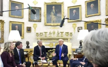 Carney Returns to Ottawa as U.S. Tariff Deal Remains Unreached