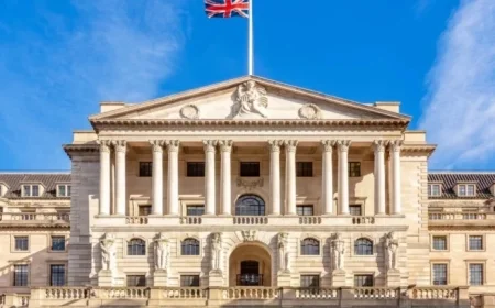 Bank of England Alerts on Potential AI Bubble Collapse