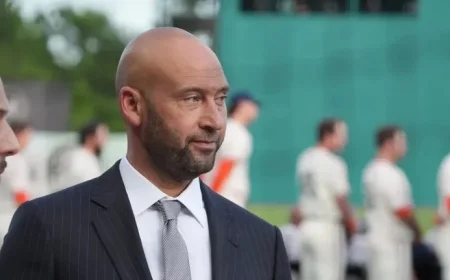 Dontrelle Willis Hilariously Calls Out Derek Jeter in Yankees News