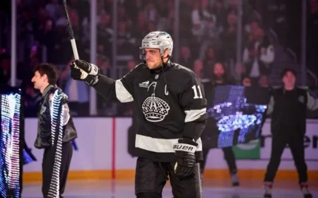 Kings Fans Give Kopitar a Roaring Ovation at Final Home Opener