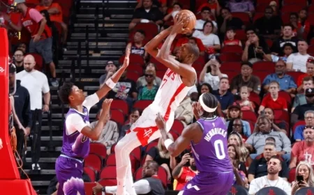Kevin Durant Shines Scoring 20 Points in Rockets Preseason Debut