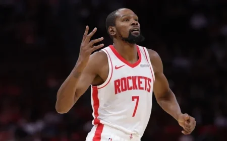 Kevin Durant Shines: 5 Key Insights from Rockets Debut